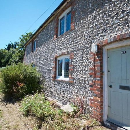 Wish Cottage Ratton Exteriér fotografie