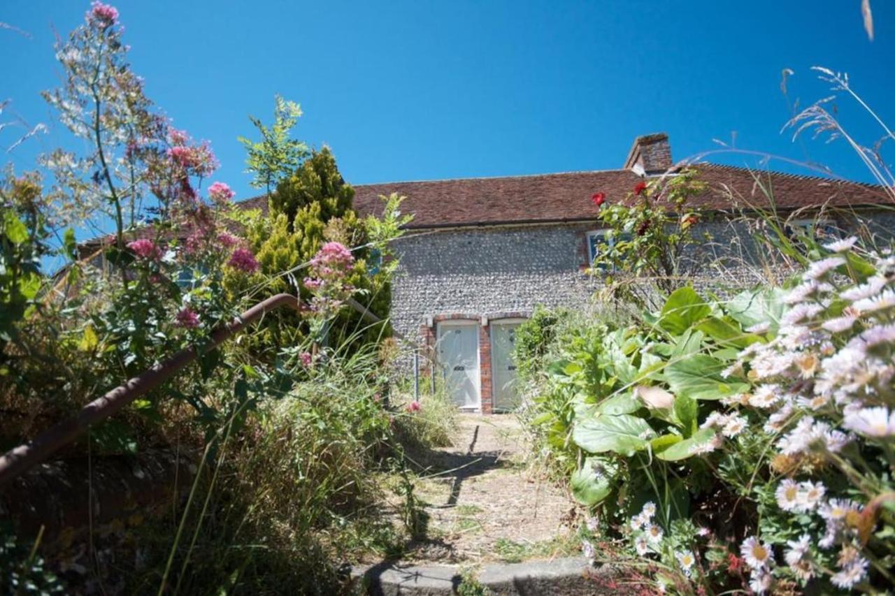 Wish Cottage Ratton Exteriér fotografie